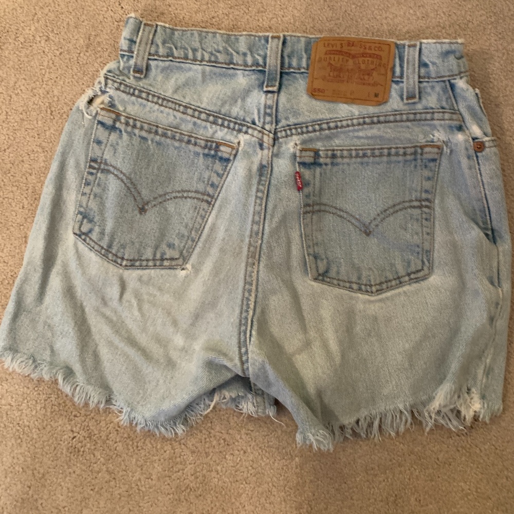 Vintage Levis high waisted 550 cut off denim shorts